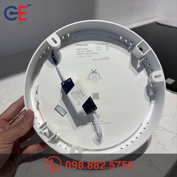 Đặc điểm của Đèn Led ốp trần đơn sắc Outbow 2G Panasonic 24W