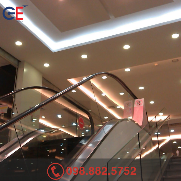 Đặc điểm của Đèn âm trần Panasonic Color Rim 12W viền bạc