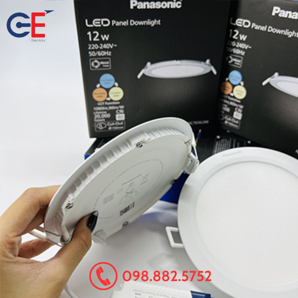 Đèn Downlight Âm Trần Panasonic NNNC7656288 12W đổi màu Đèn Downlight Âm Trần Panasonic NNNC7656288 12W đổi màu