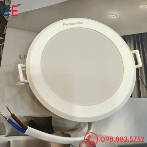 Đèn Downlight Âm Trần Panasonic NNV71350WE1A 6W (3) Đèn Downlight Âm Trần Panasonic NNV71350WE1A 6W