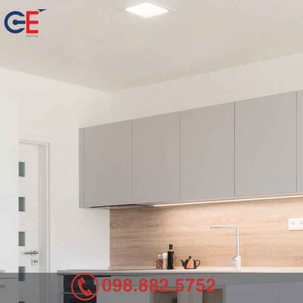 Giới thiệu về Đèn âm trần Panasonic DN 2G đơn sắc vuông 9W