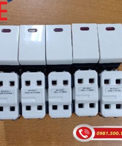 Hạt công tắc 20a hai cực panasonic
