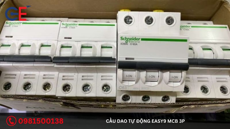 Cách lắp đặt cầu dao tự động Easy9 MCB 3P