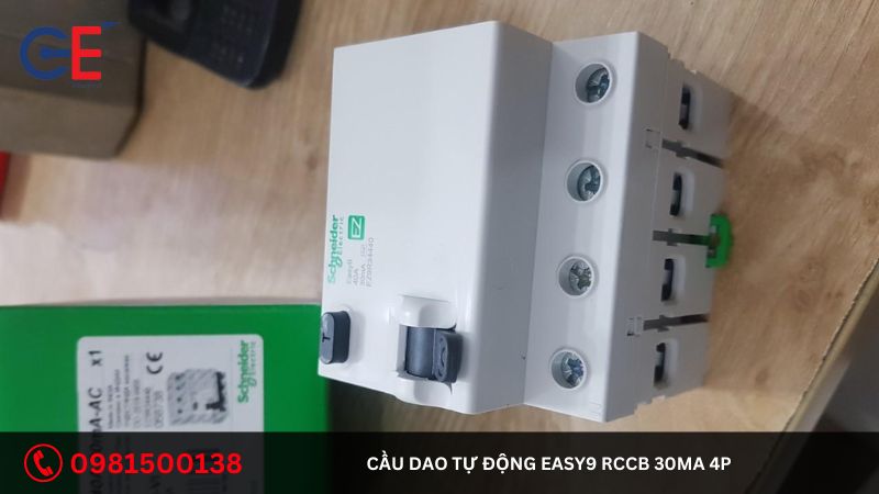 Địa chỉ mua cầu dao tự động Easy9 RCCB 30mA 4P Schneider